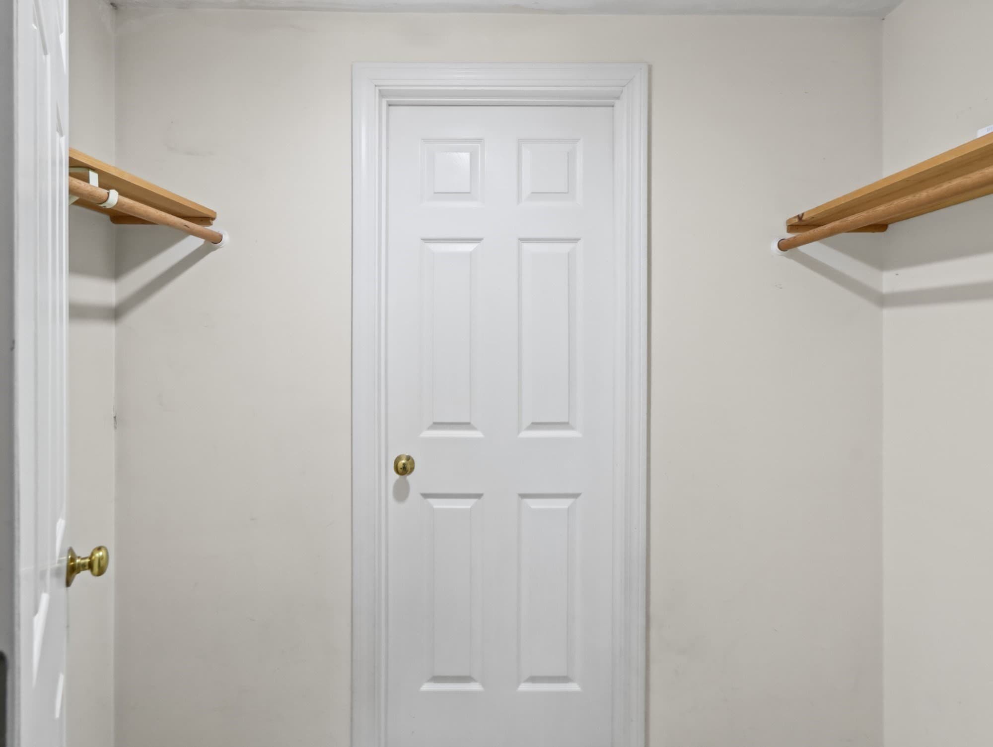 Condominium at 180 Cadish Avenue # 8, Hull MA 02045, Hull, photo 23 of 33