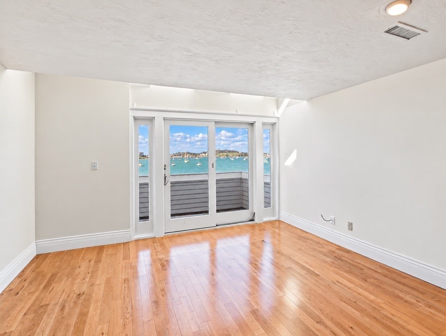 Condominium at 180 Cadish Avenue # 8, Hull MA 02045, Hull, photo 13 of 33