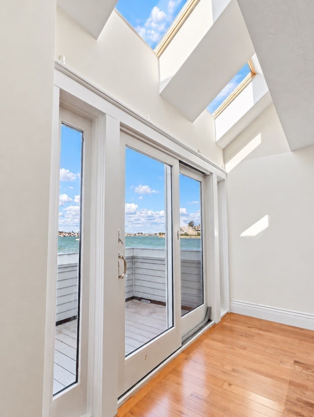 Condominium at 180 Cadish Avenue # 8, Hull MA 02045, Hull, photo 16 of 33