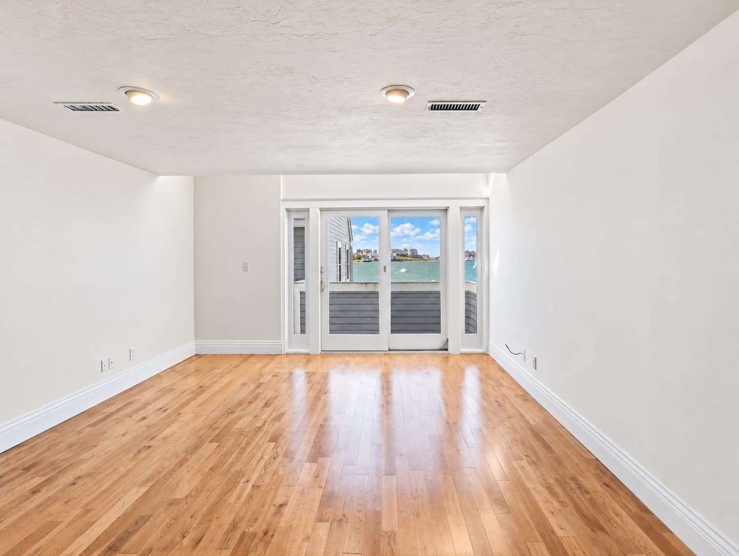 Condominium at 180 Cadish Avenue # 8, Hull MA 02045, Hull, photo 9 of 33