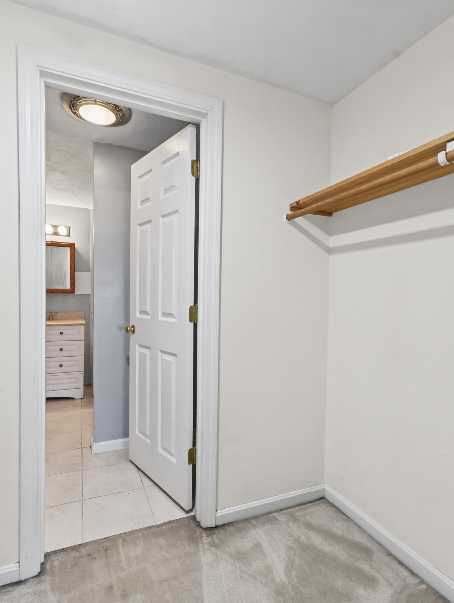 Condominium at 180 Cadish Avenue # 8, Hull MA 02045, Hull, photo 24 of 33