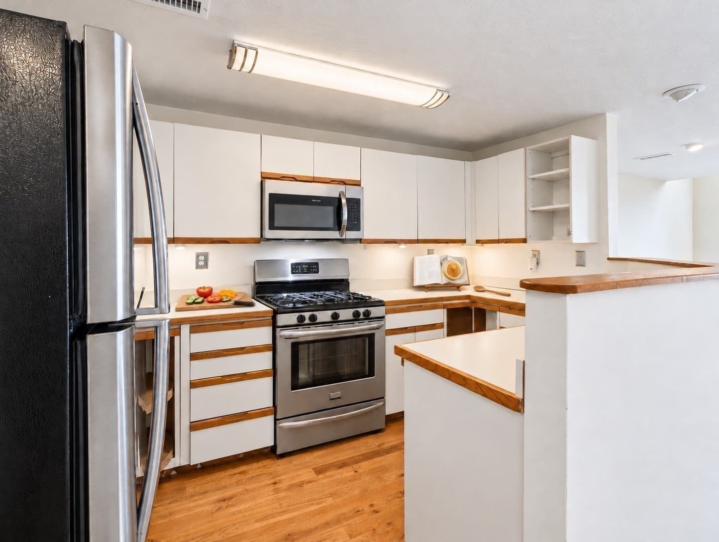 Condominium at 180 Cadish Avenue # 8, Hull MA 02045, Hull, photo 18 of 33