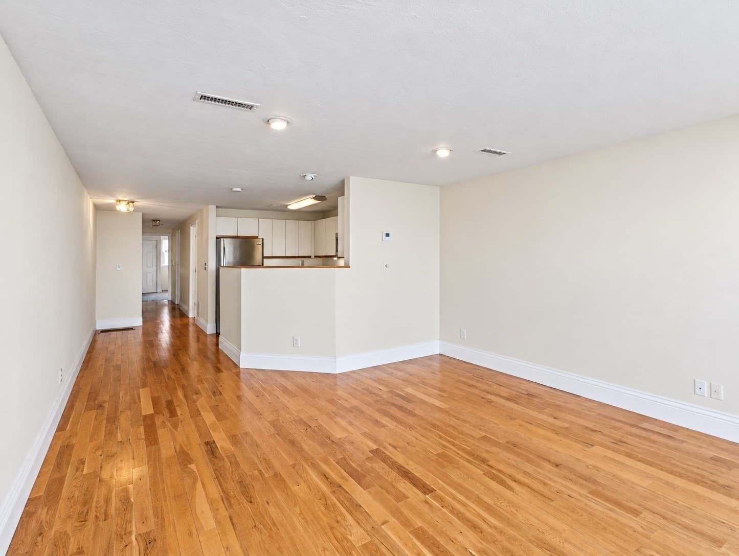 Condominium at 180 Cadish Avenue # 8, Hull MA 02045, Hull, photo 11 of 33