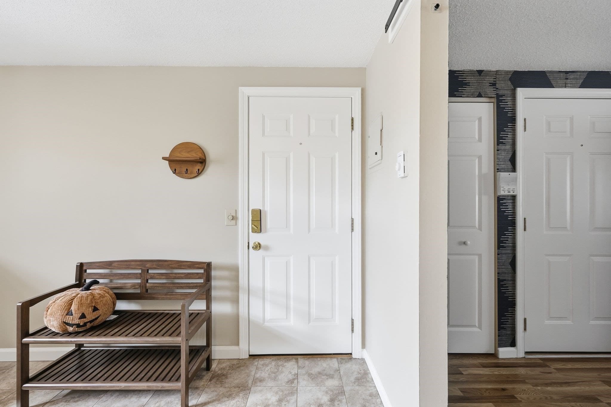 Condominium at 5 Maple Crest Circle, Holyoke MA 01040, Holyoke, photo 2 of 28