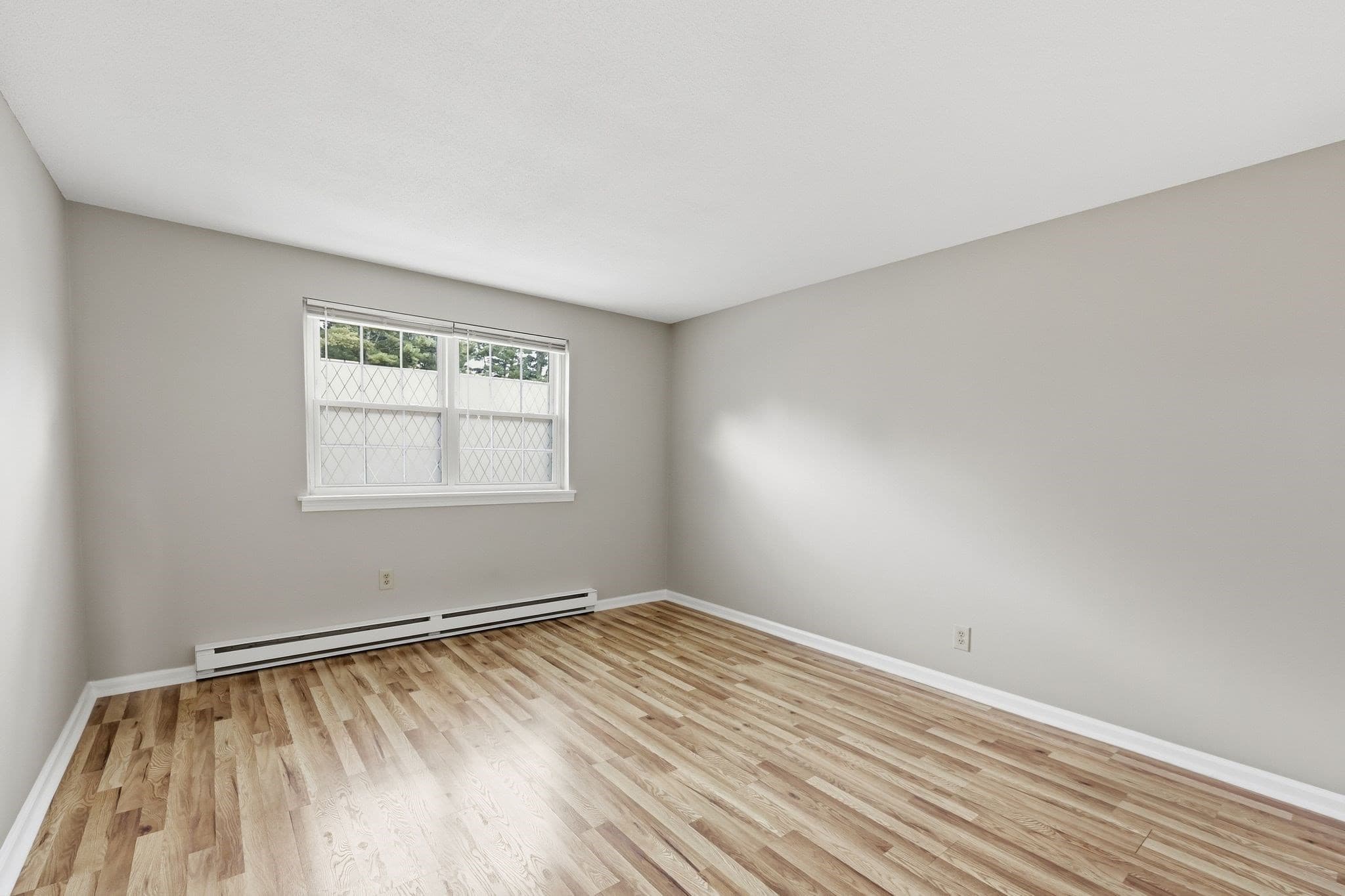 Condominium at 5 Maple Crest Circle, Holyoke MA 01040, Holyoke, photo 19 of 28