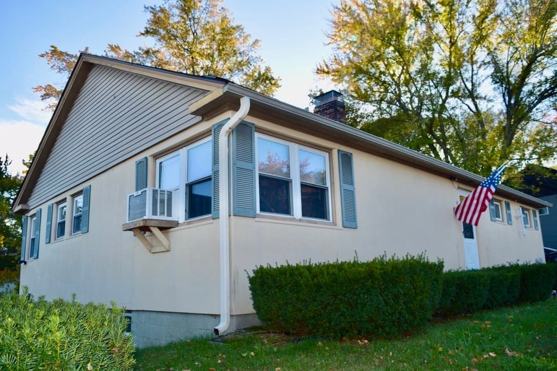 Single Family Residence at 21 Graham, Leominster MA 01453, photo 3 of 32
