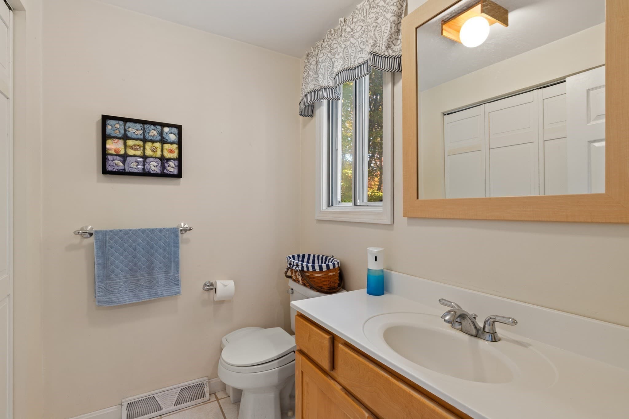 Single Family Residence at 15 Condor Rd, Sharon MA 02067, Sharon, photo 17 of 39