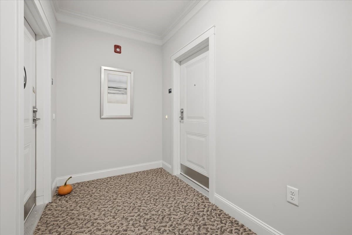 Condominium at 1306 Pennington Drive # 1306, Walpole MA 02081, photo 6 of 29