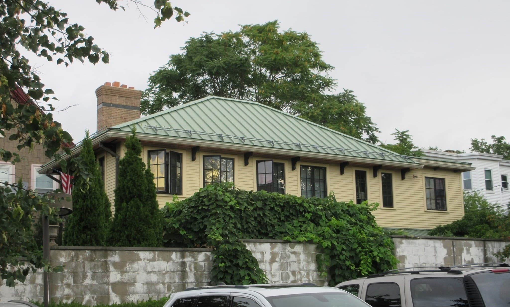 127 Cushing St, Cambridge MA 02138