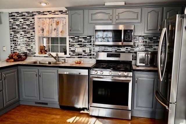 Mobile Home at 12 Stella Dr, Weymouth MA 02188, Weymouth, photo 3 of 19