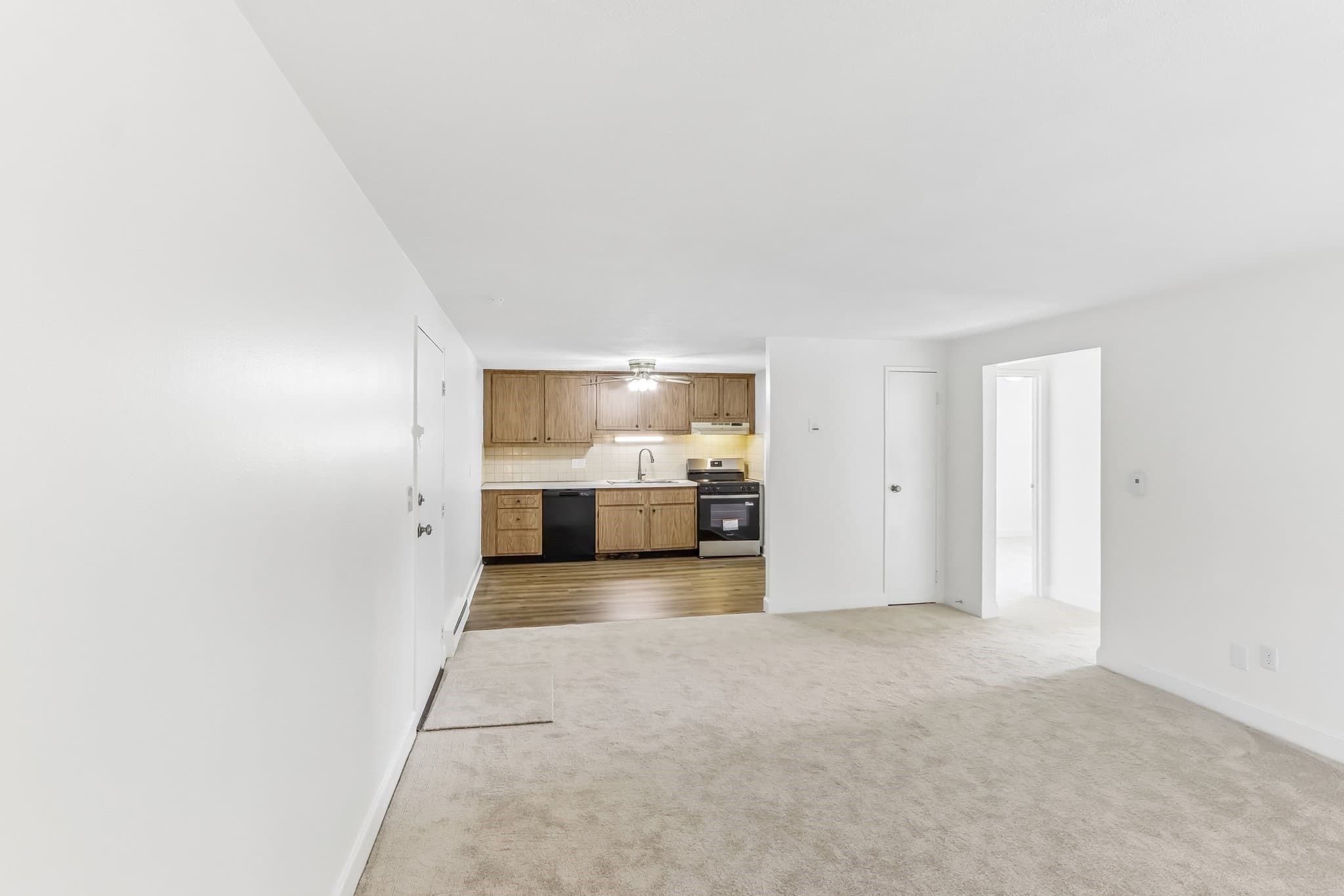 Condominium at 7 Walker Rd # 10, North Andover MA 01845, photo 9 of 22