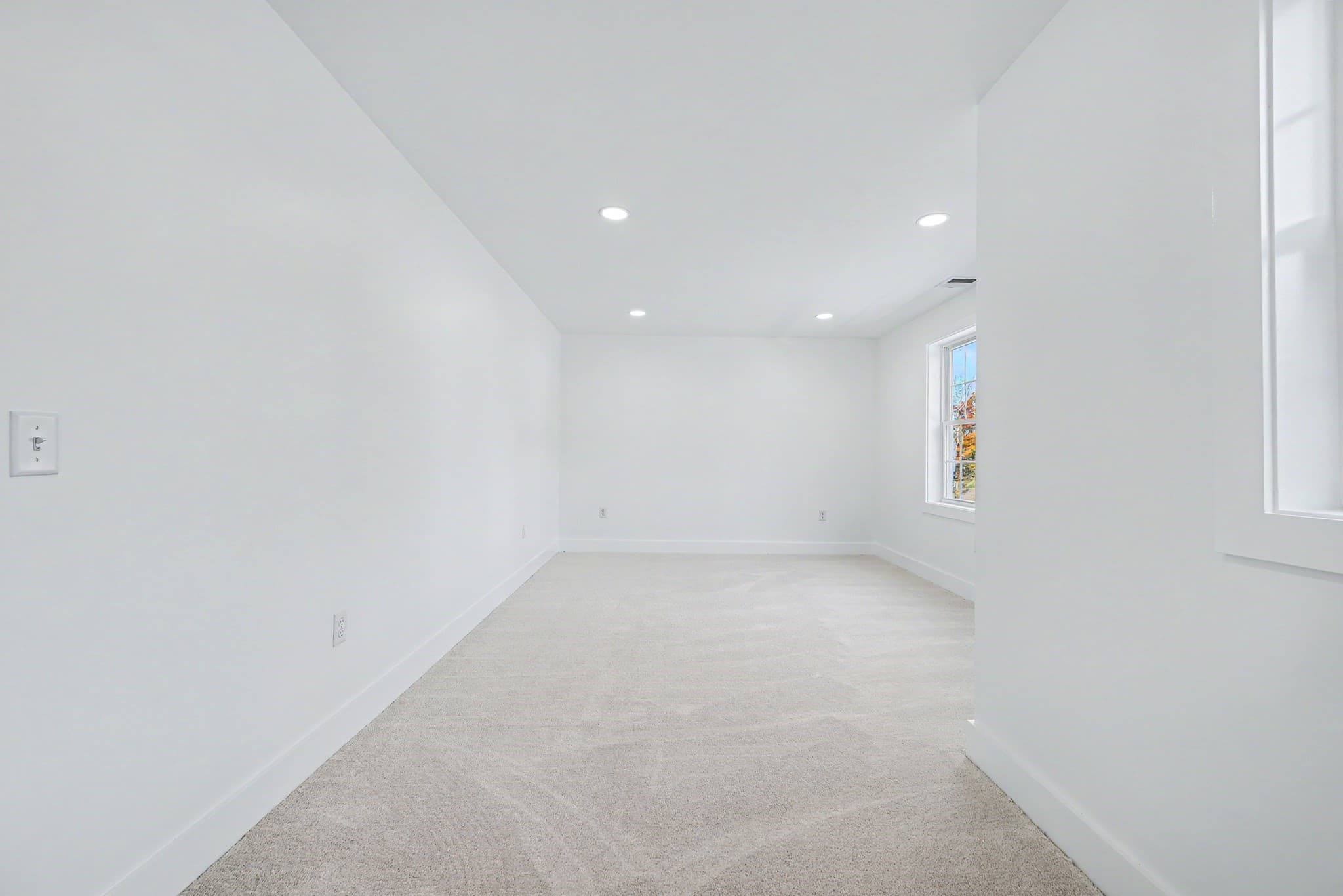 Single Family Residence at 2 Boette Lane, Foxboro MA 02035, photo 16 of 36