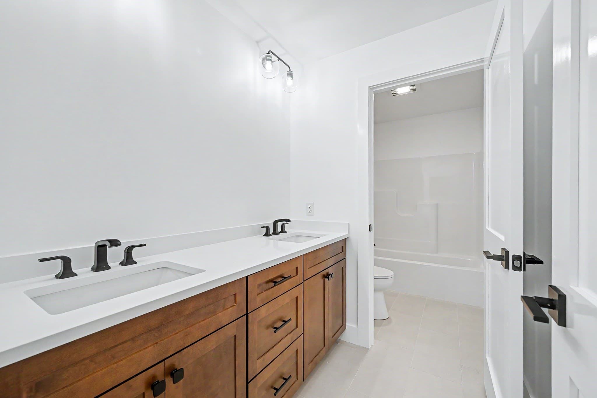 Single Family Residence at 2 Boette Lane, Foxboro MA 02035, photo 12 of 36