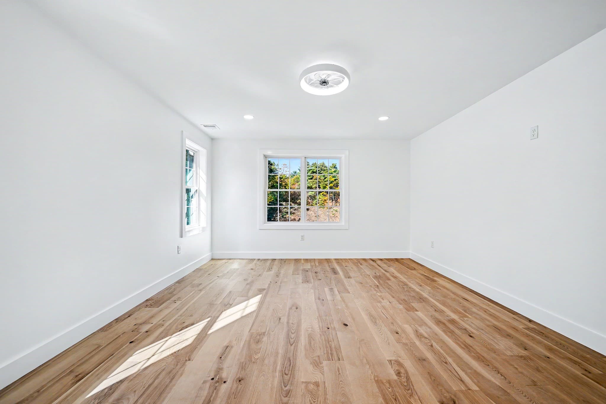 Single Family Residence at 2 Boette Lane, Foxboro MA 02035, photo 8 of 36