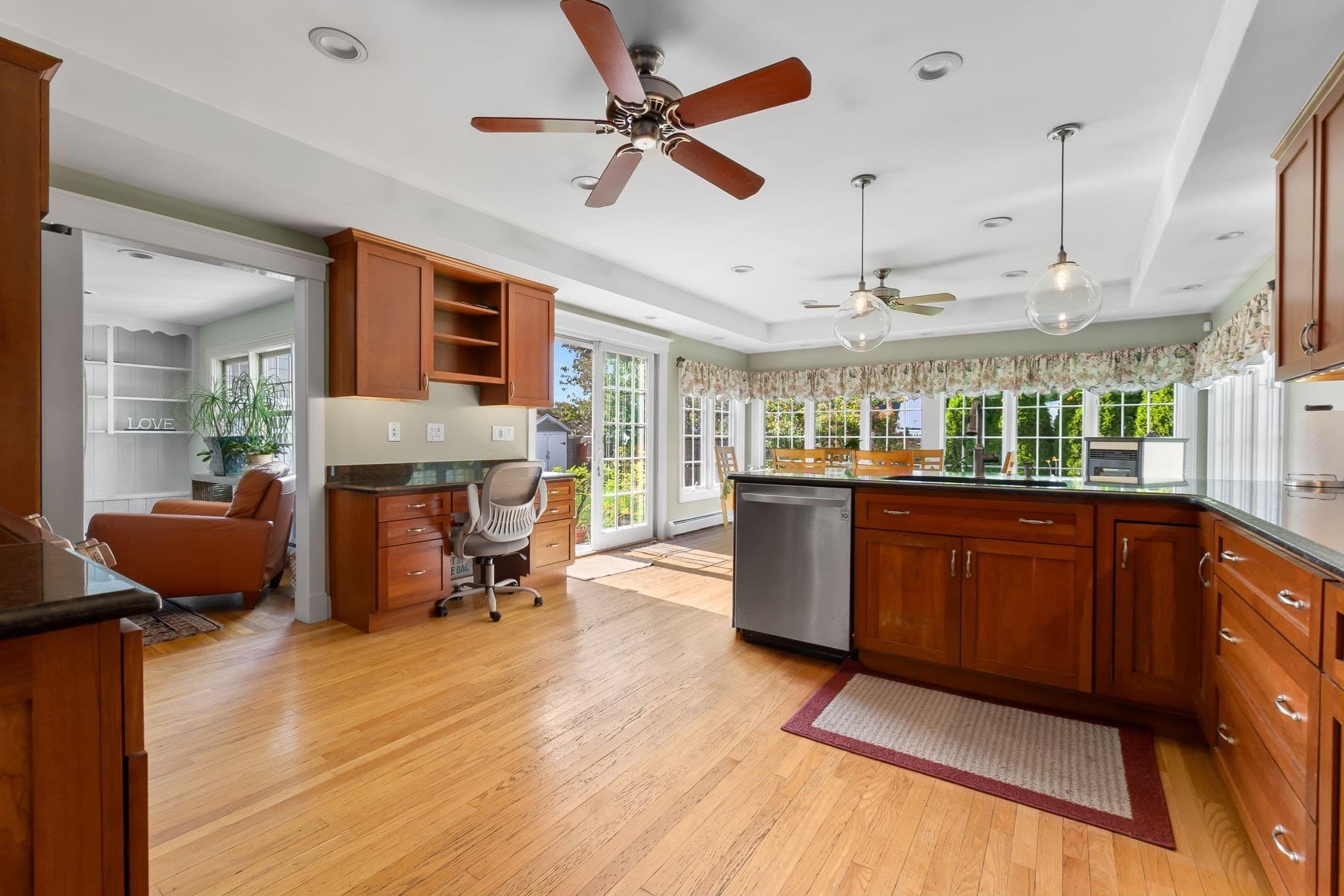 Single Family Residence at 186 Mckay St, Beverly MA 01915, Beverly, photo 6 of 35