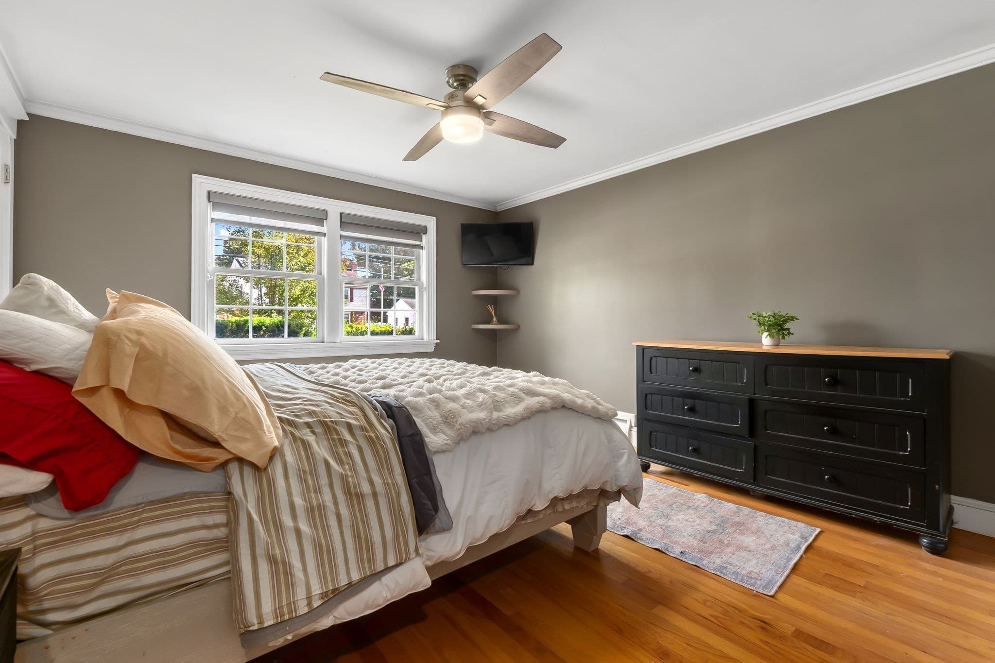 Single Family Residence at 186 Mckay St, Beverly MA 01915, Beverly, photo 15 of 35