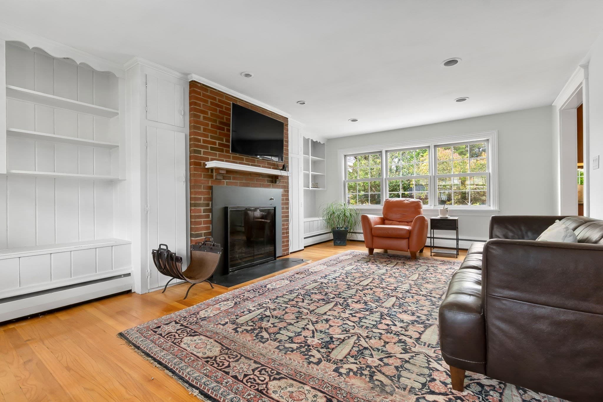 Single Family Residence at 186 Mckay St, Beverly MA 01915, Beverly, photo 11 of 35