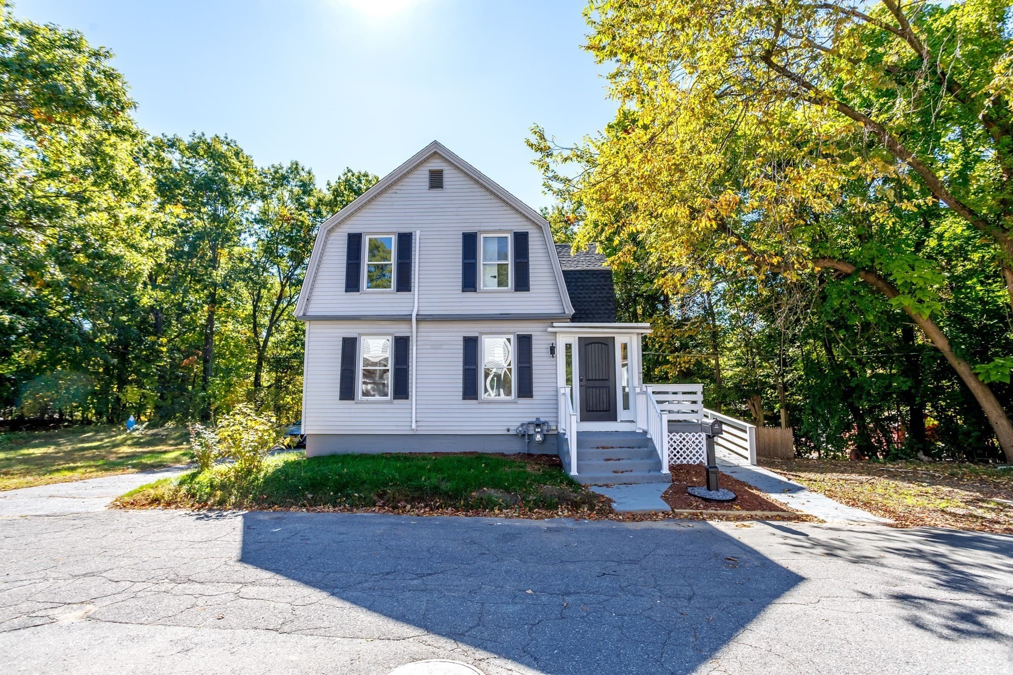 Single Family Residence at 19 Kittredge St, Leominster MA 01453, photo 3 of 42