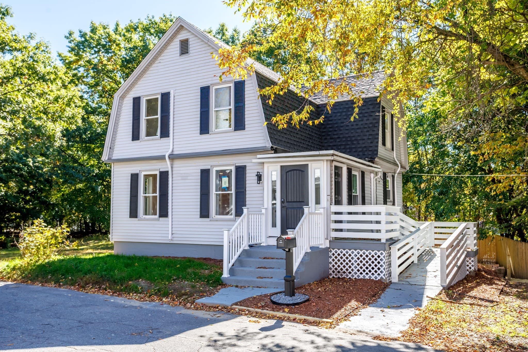 Single Family Residence at 19 Kittredge St, Leominster MA 01453, photo 5 of 42