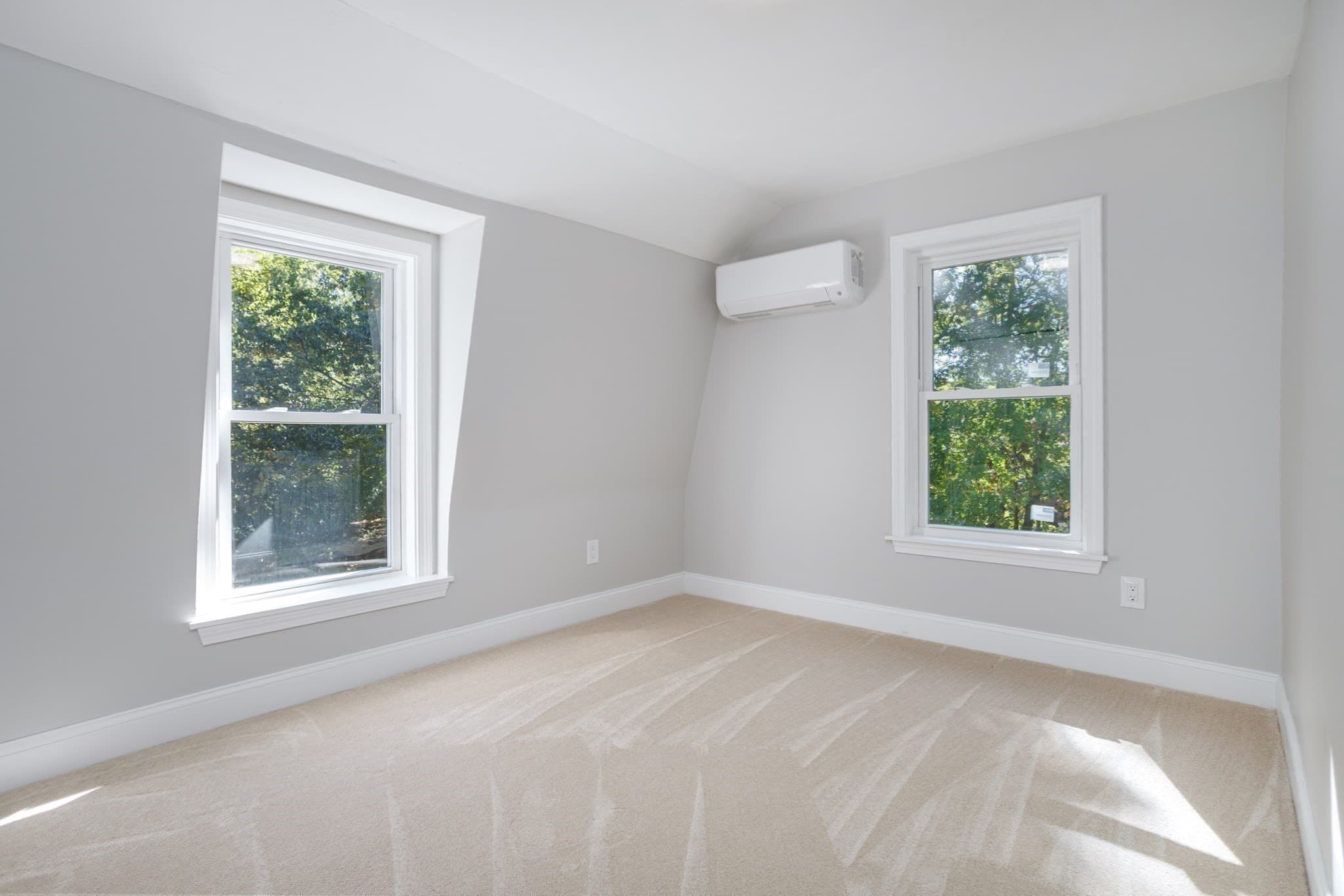 Single Family Residence at 19 Kittredge St, Leominster MA 01453, photo 30 of 42