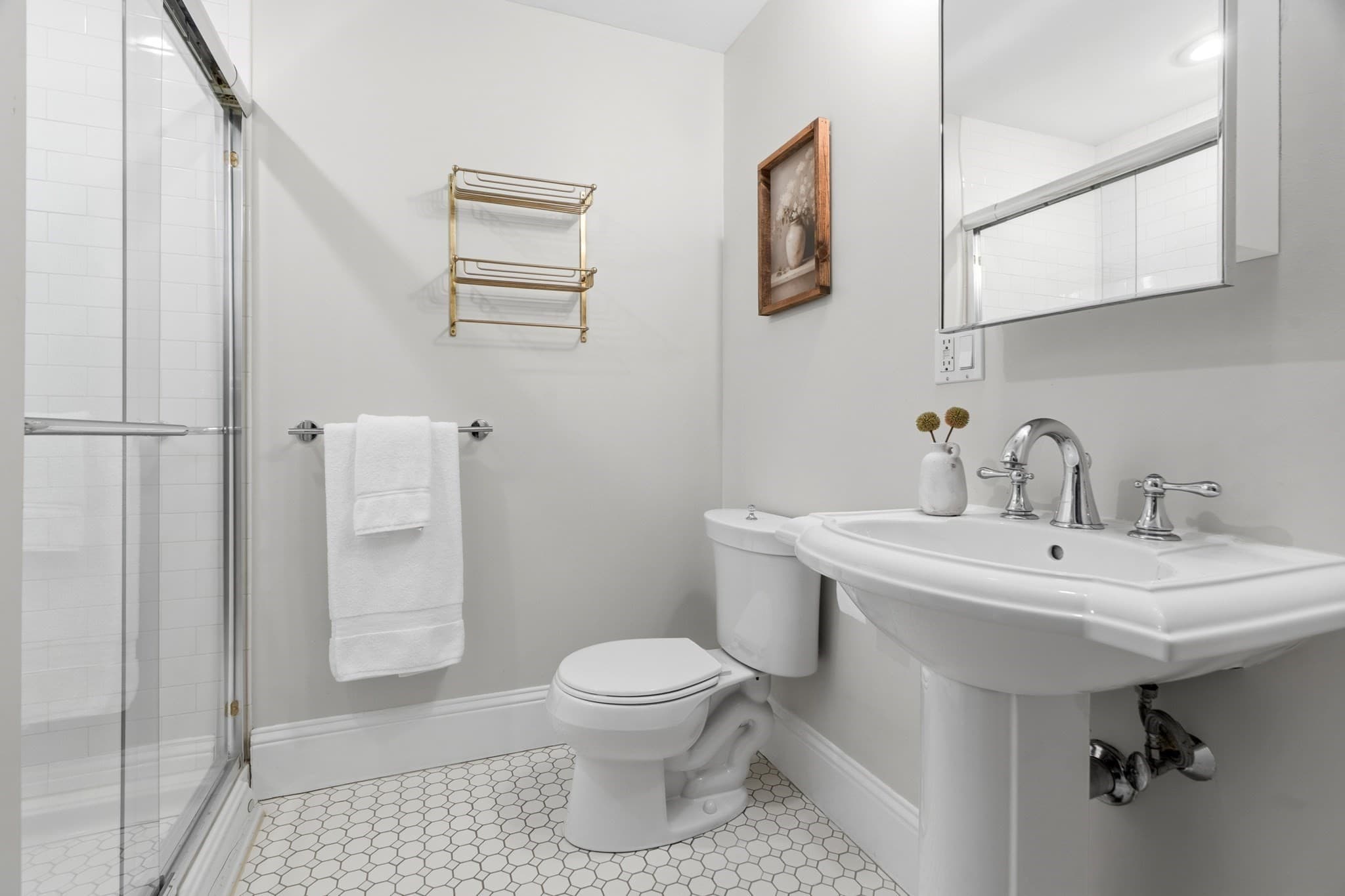 Condominium at 41-B Oak St # 41B, Somerville MA 02143, Somerville, photo 17 of 26