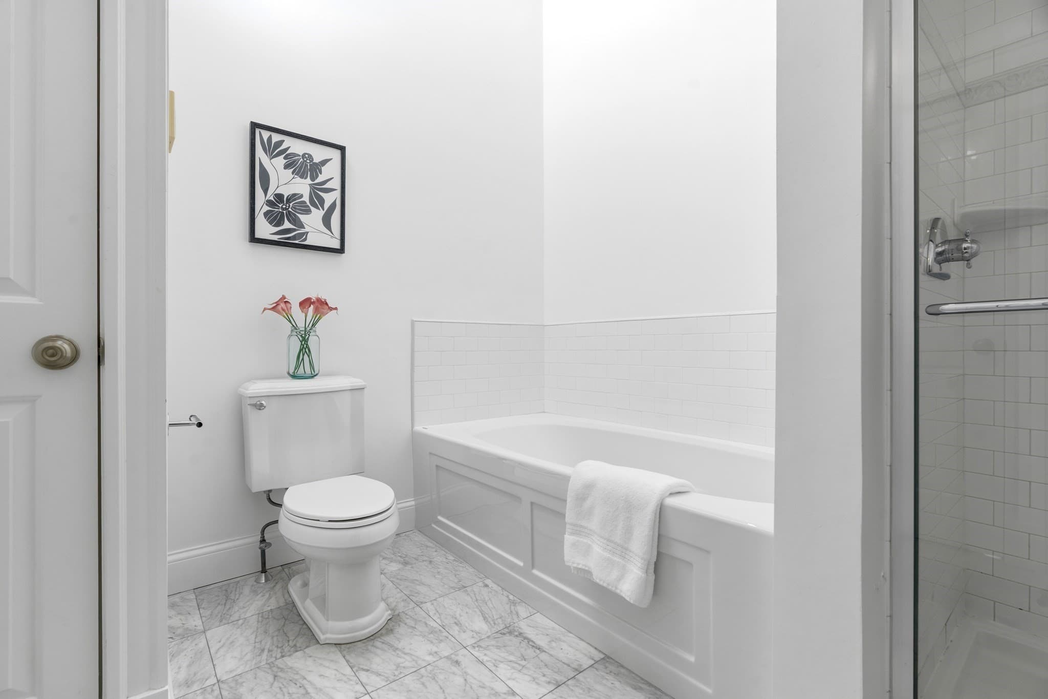 Condominium at 41-B Oak St # 41B, Somerville MA 02143, Somerville, photo 14 of 26