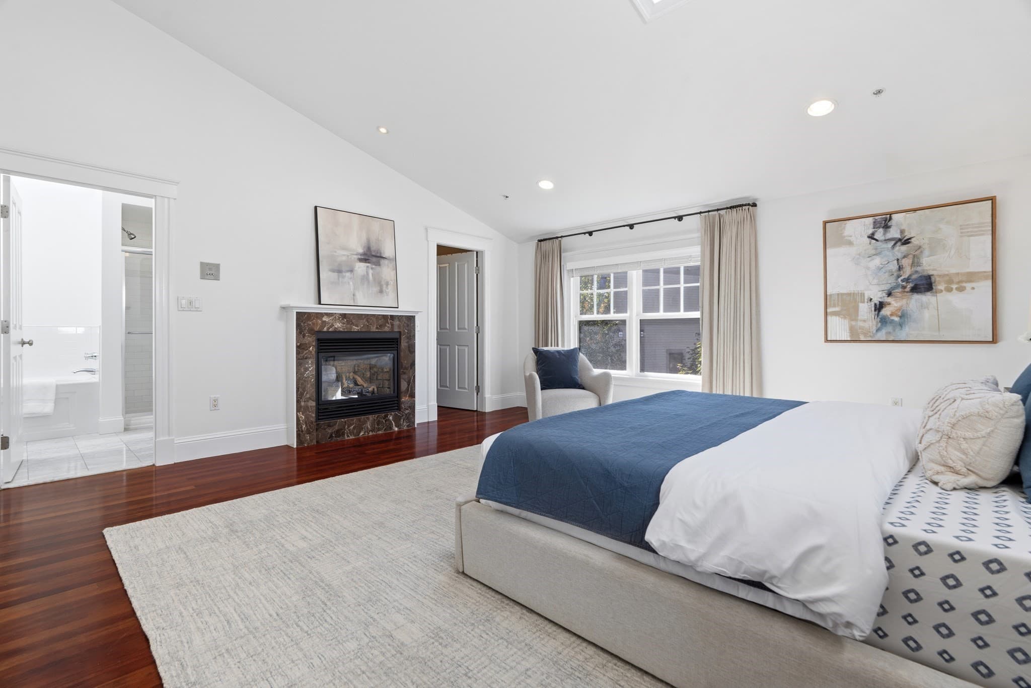 Condominium at 41-B Oak St # 41B, Somerville MA 02143, Somerville, photo 11 of 26