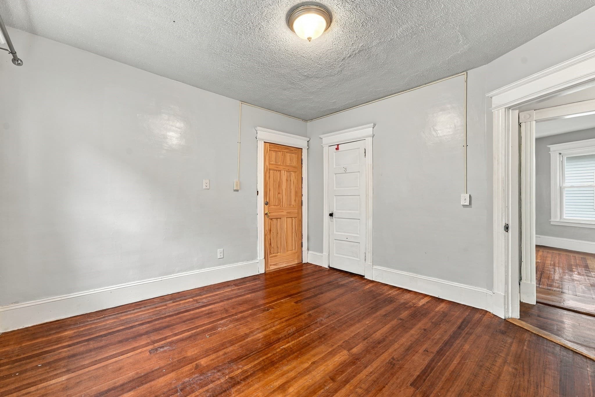 3 Family at 190 Oak St, Springfield MA 01151, Springfield, photo 12 of 40