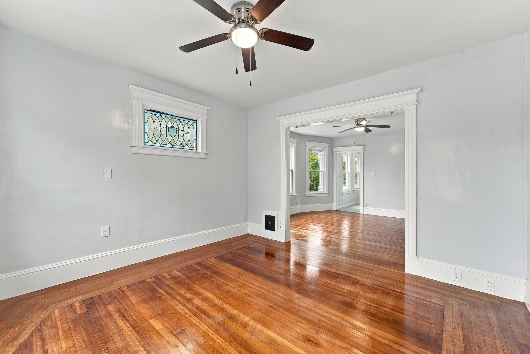 3 Family at 190 Oak St, Springfield MA 01151, Springfield, photo 11 of 40