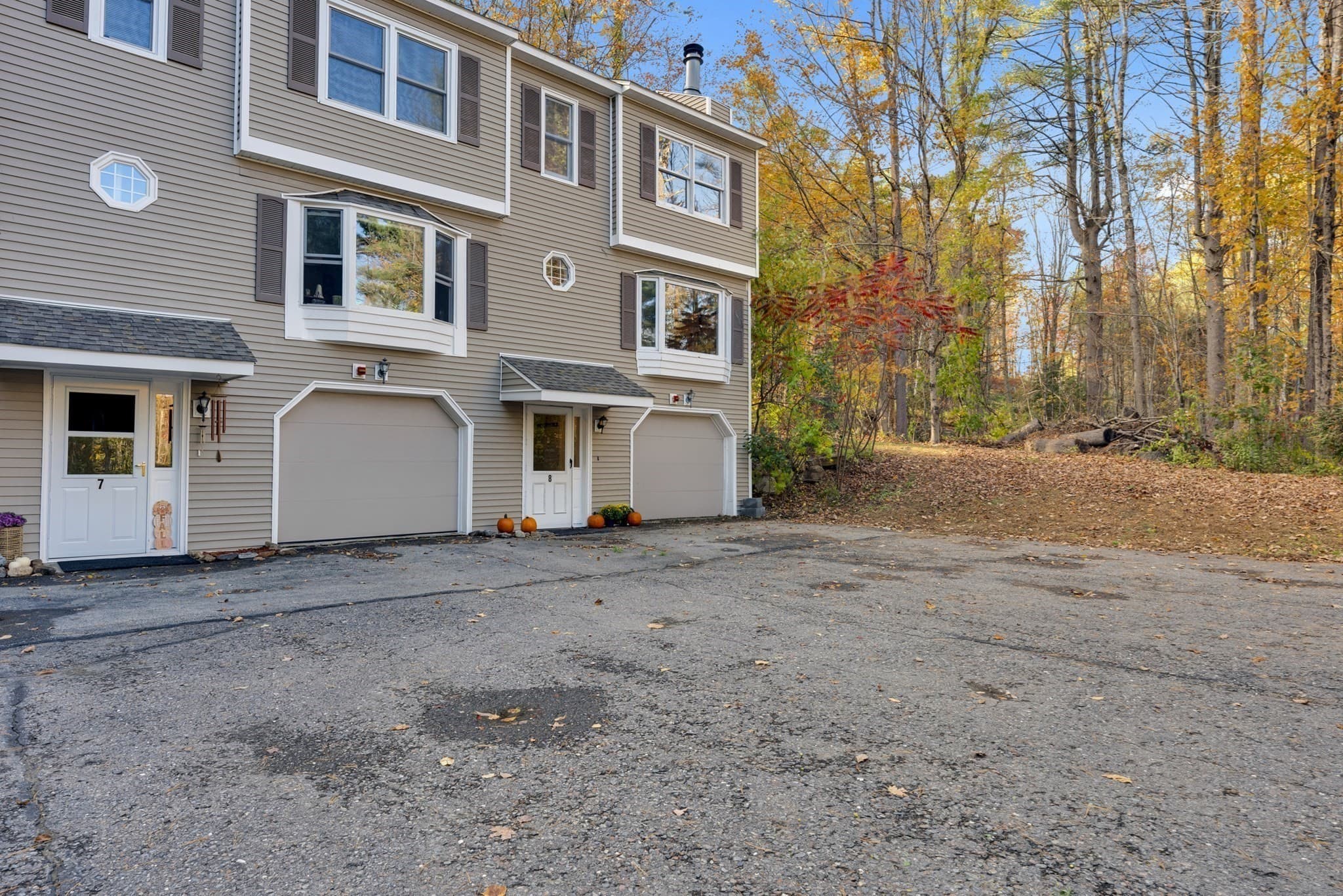 Condominium at 8 Pine Tree Ln # 8, Hubbardston MA 01452, Hubbardston, photo 5 of 31