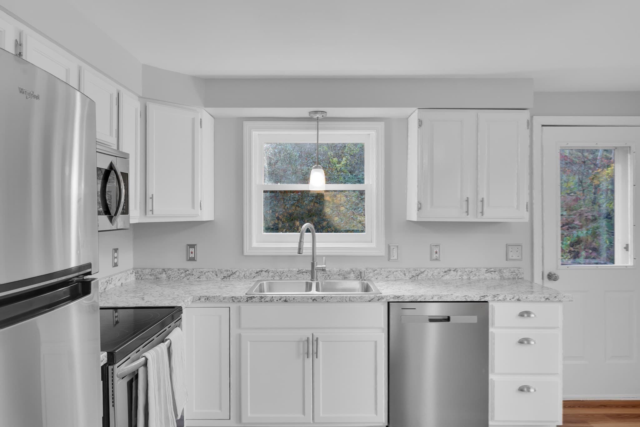 Condominium at 8 Pine Tree Ln # 8, Hubbardston MA 01452, Hubbardston, photo 19 of 31