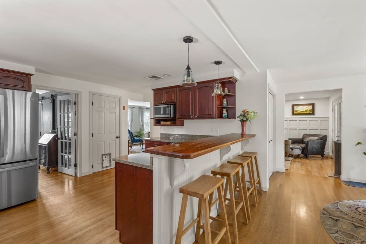 Single Family Residence at 865 Moraine St, Marshfield MA 02050, photo 15 of 42