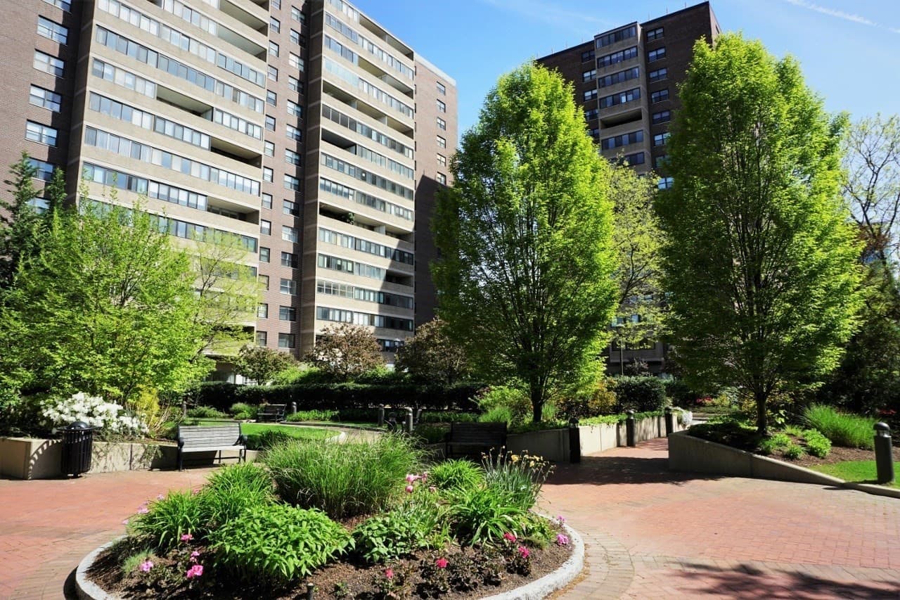 Condominium at 9 Hawthorne Pl # 2J, Boston MA 02114, Boston, photo 23 of 29