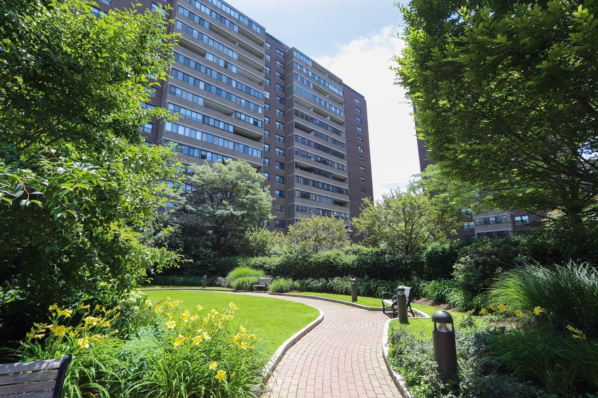 Condominium at 9 Hawthorne Pl # 2J, Boston MA 02114, Boston, photo 28 of 29