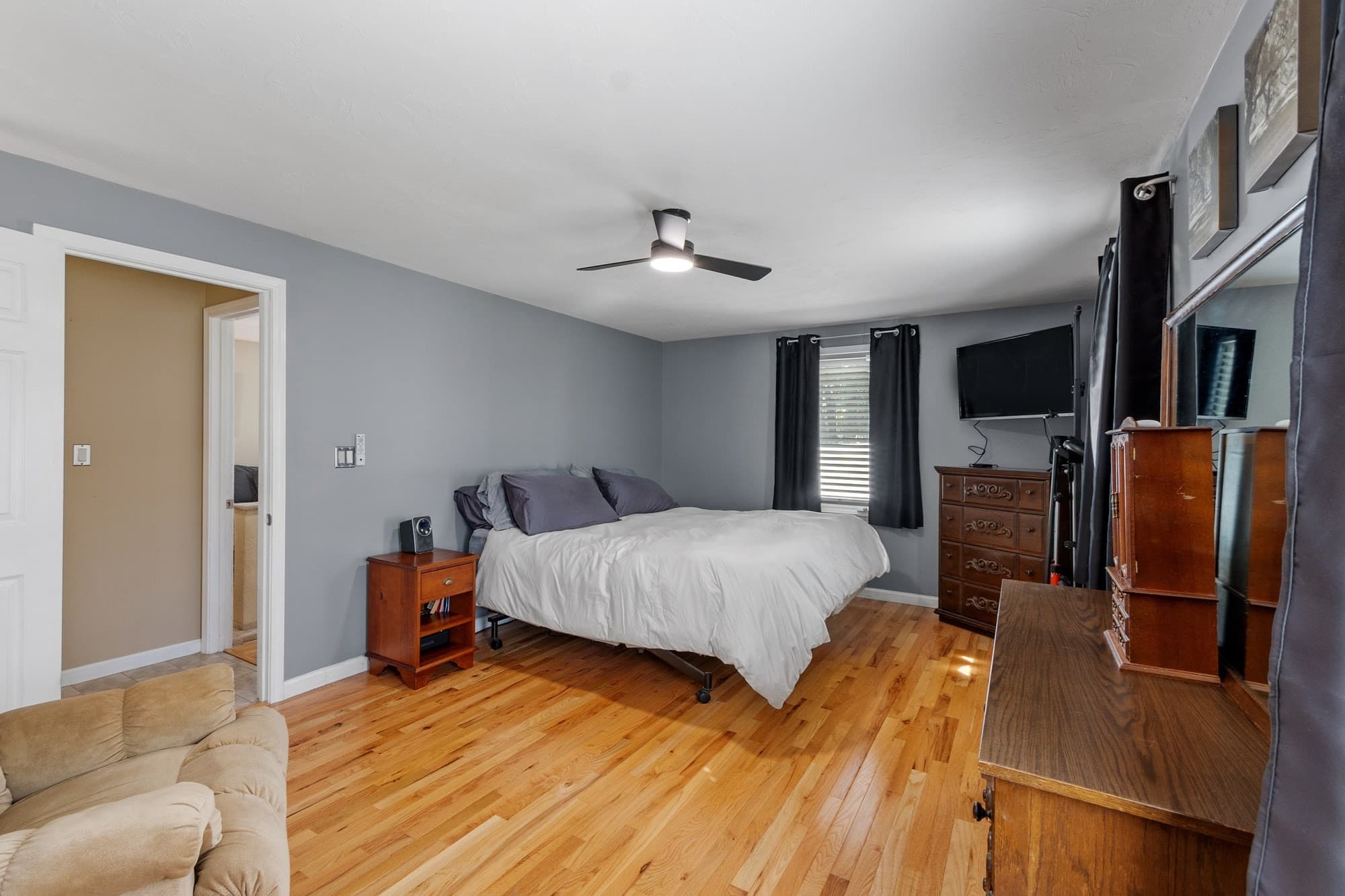 Single Family Residence at 10 Water St, Dracut MA 01846, photo 16 of 37