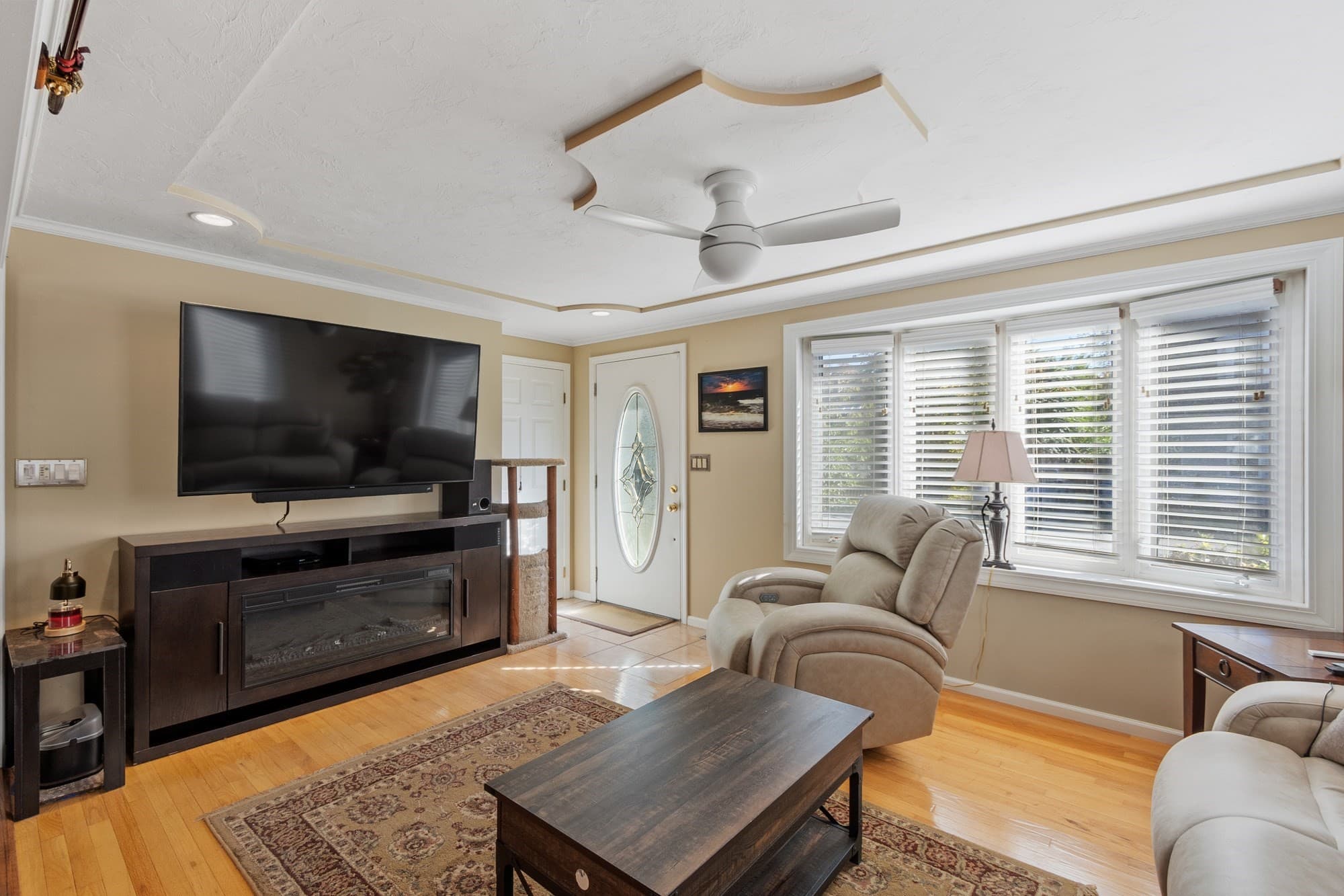 Single Family Residence at 10 Water St, Dracut MA 01846, photo 7 of 37