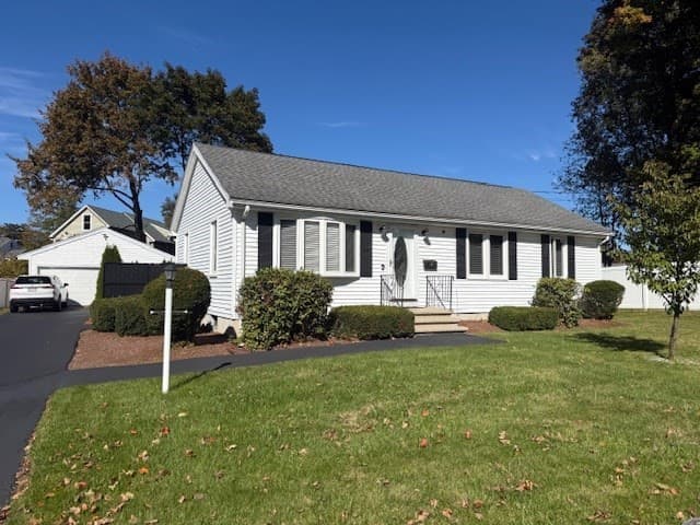 10 Water St, Dracut MA 01846