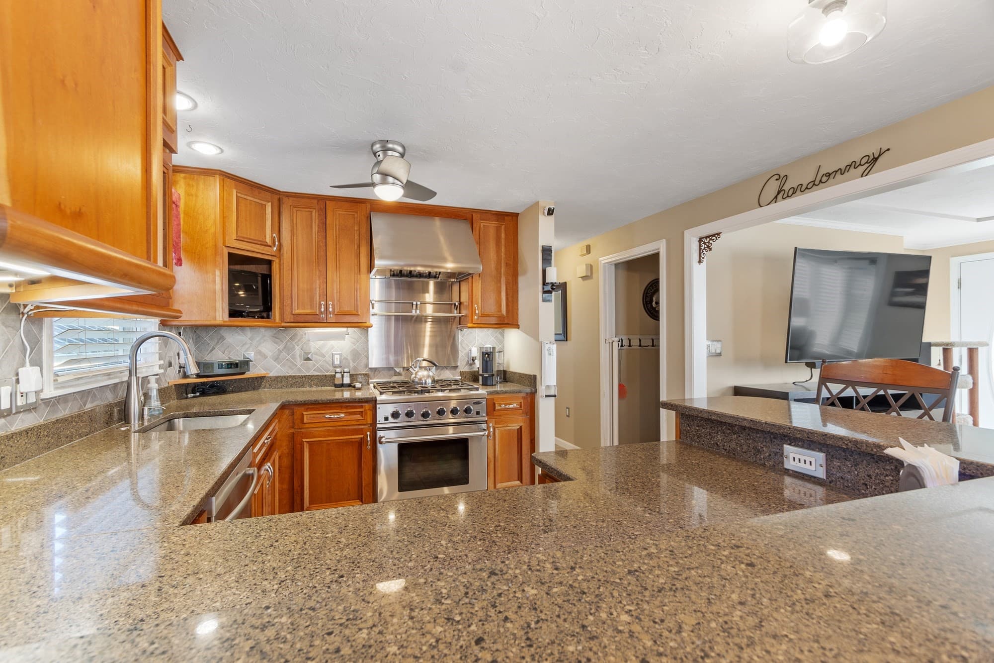 Single Family Residence at 10 Water St, Dracut MA 01846, photo 14 of 37