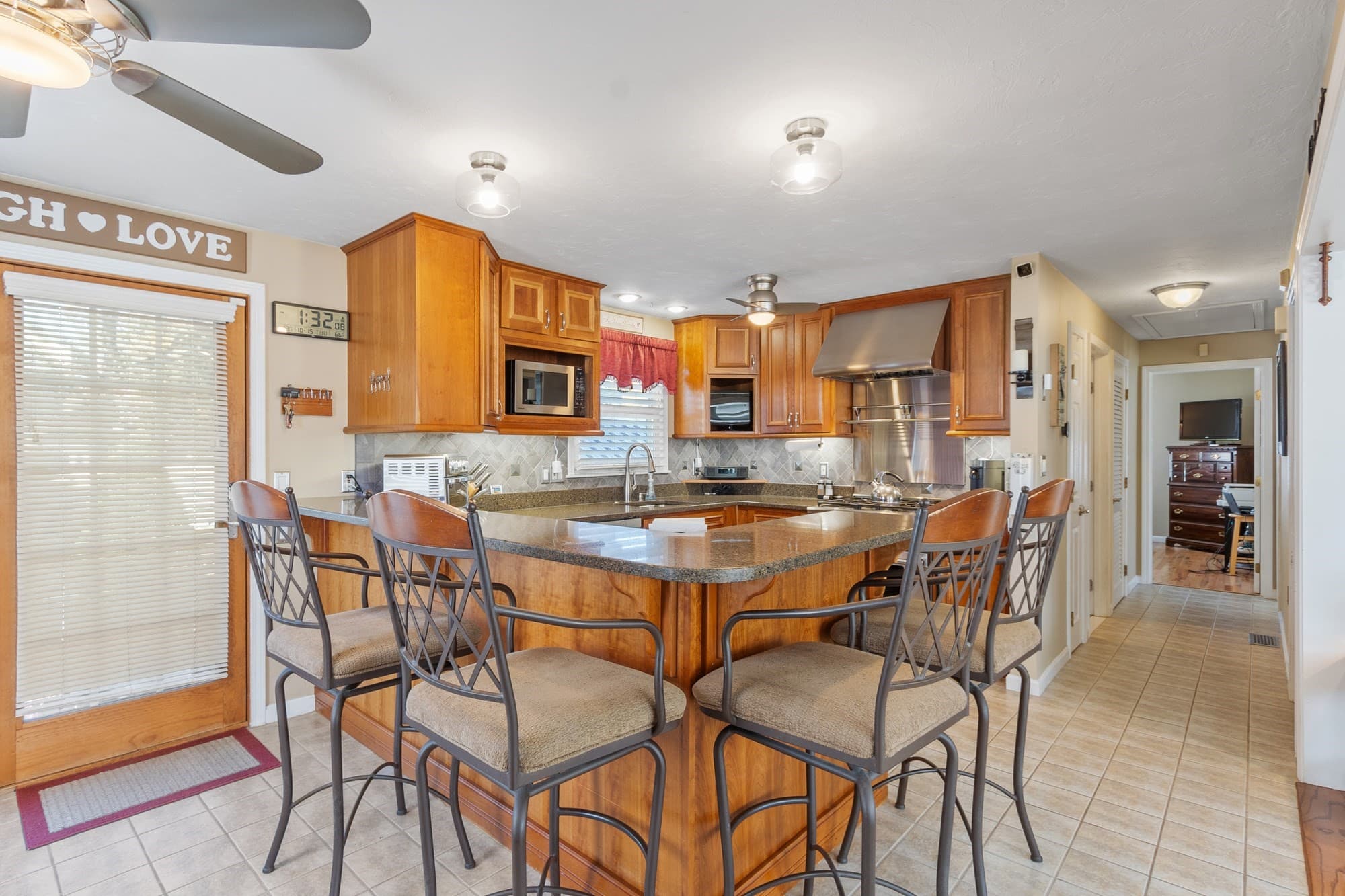 Single Family Residence at 10 Water St, Dracut MA 01846, photo 11 of 37