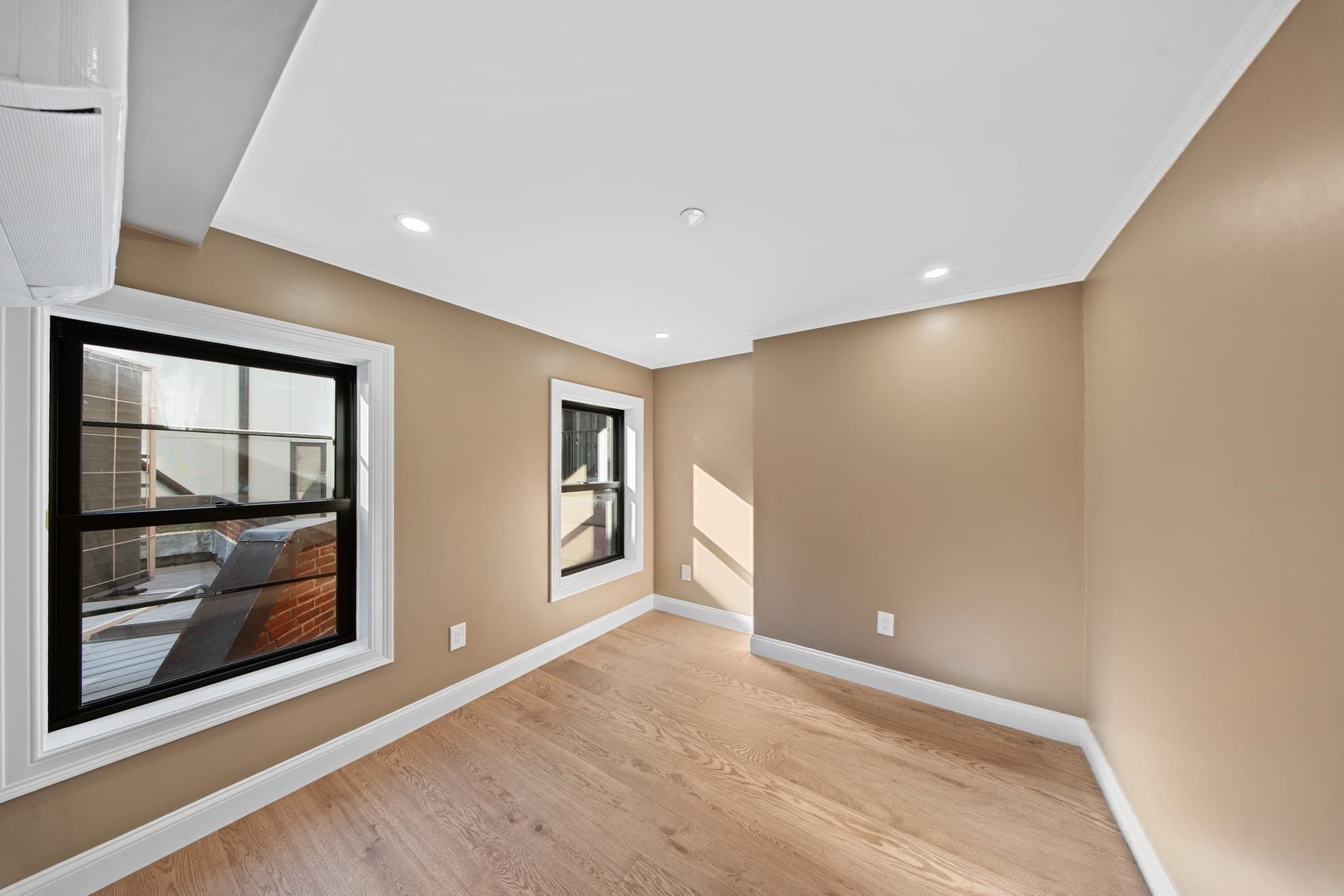 Single Family Residence at 20-21 Shawmut St, Boston MA 02116, photo 33 of 37