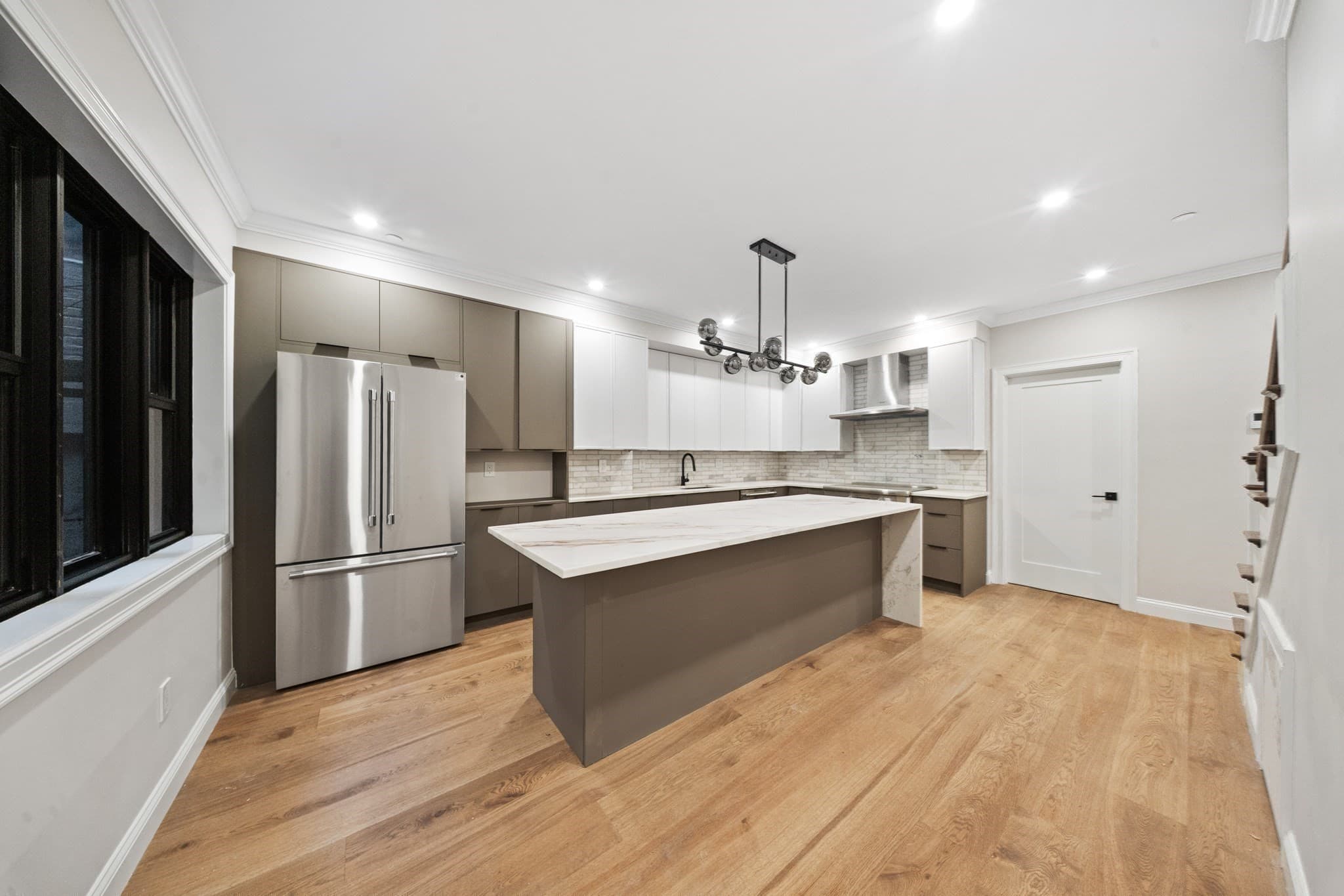 Single Family Residence at 20-21 Shawmut St, Boston MA 02116, photo 8 of 37