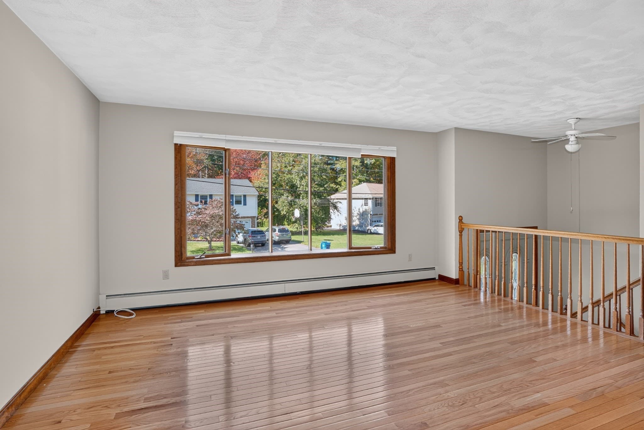 Single Family Residence at 4 Goodwin Dr, Burlington MA 01803, photo 7 of 33