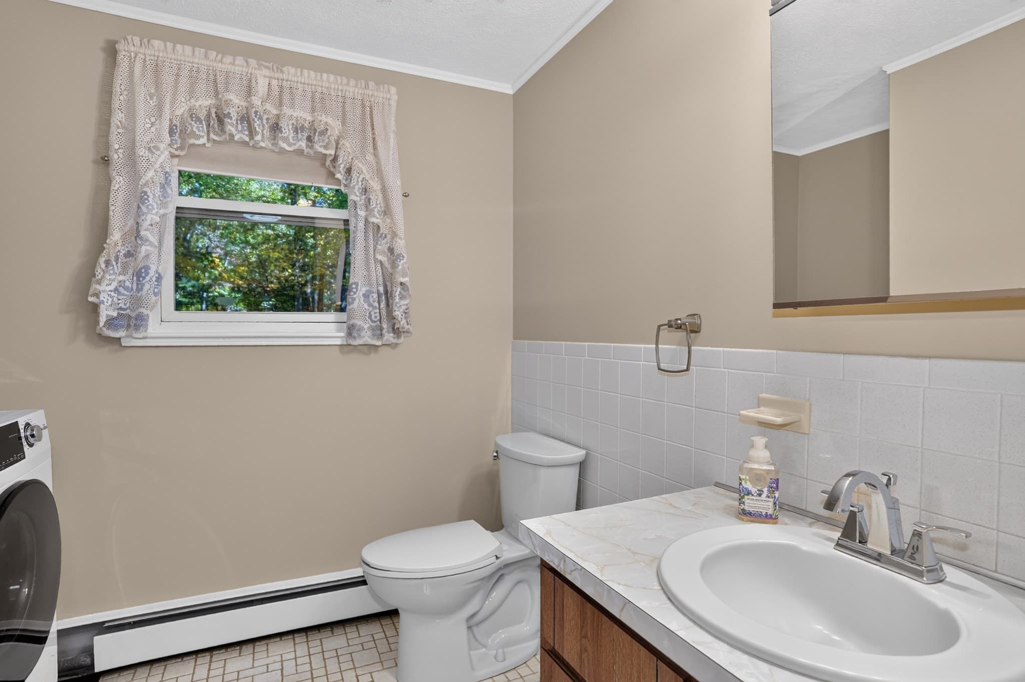 Single Family Residence at 4 Goodwin Dr, Burlington MA 01803, photo 18 of 33