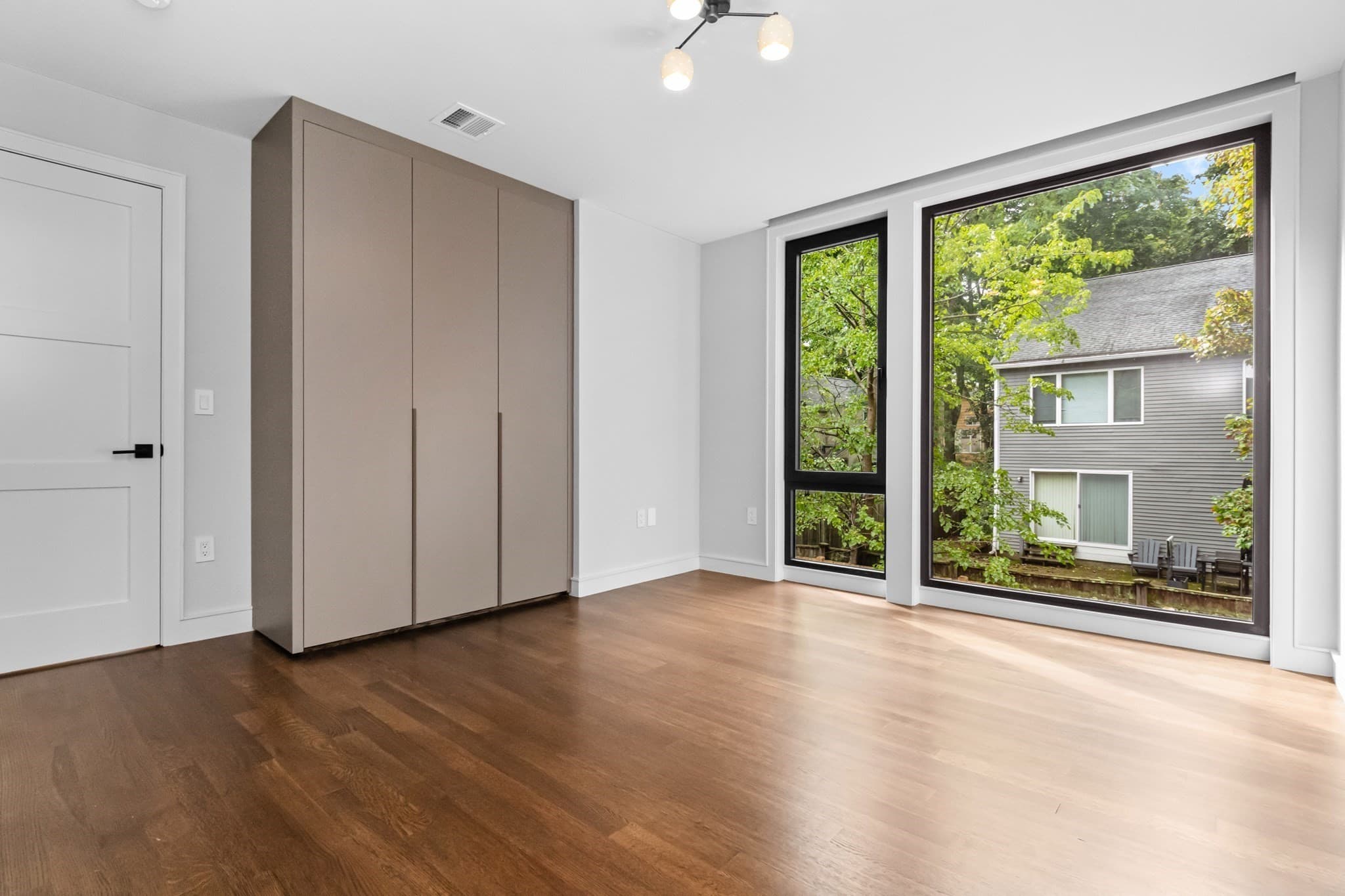 Condominium at 8 Holworthy Terrace # 8, Cambridge MA 02138, Cambridge, photo 16 of 32