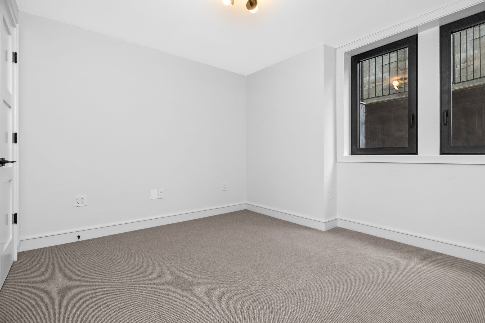 Condominium at 8 Holworthy Terrace # 8, Cambridge MA 02138, Cambridge, photo 24 of 32