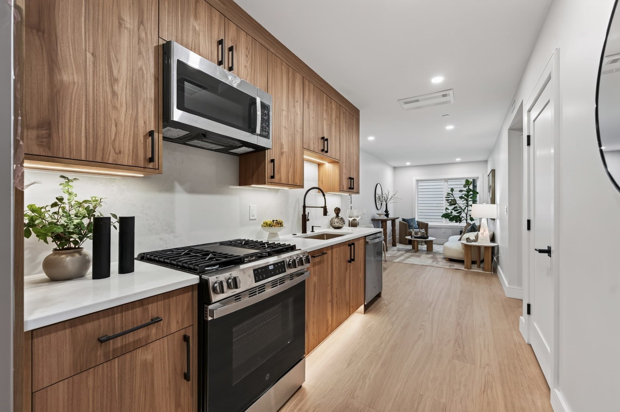 Condominium at 250 Bremen # 3, Boston MA 02128, Boston, photo 2 of 11