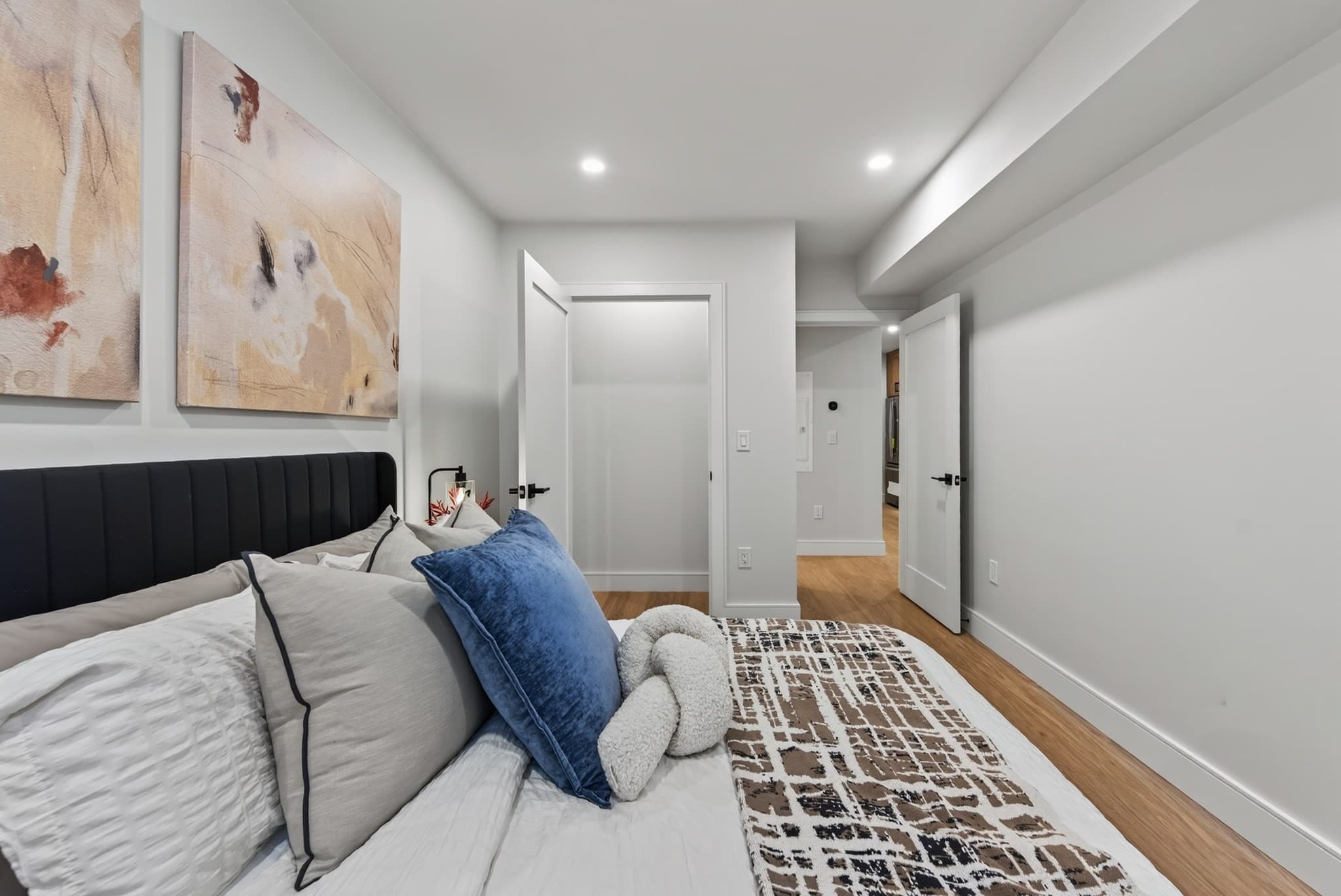Condominium at 250 Bremen # 3, Boston MA 02128, Boston, photo 10 of 11