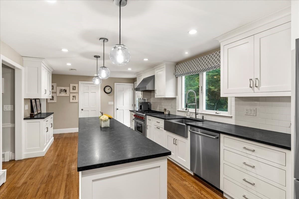 Single Family Residence at 19 Whitney Woods Lane, Cohasset MA 02025, Cohasset, photo 3 of 28