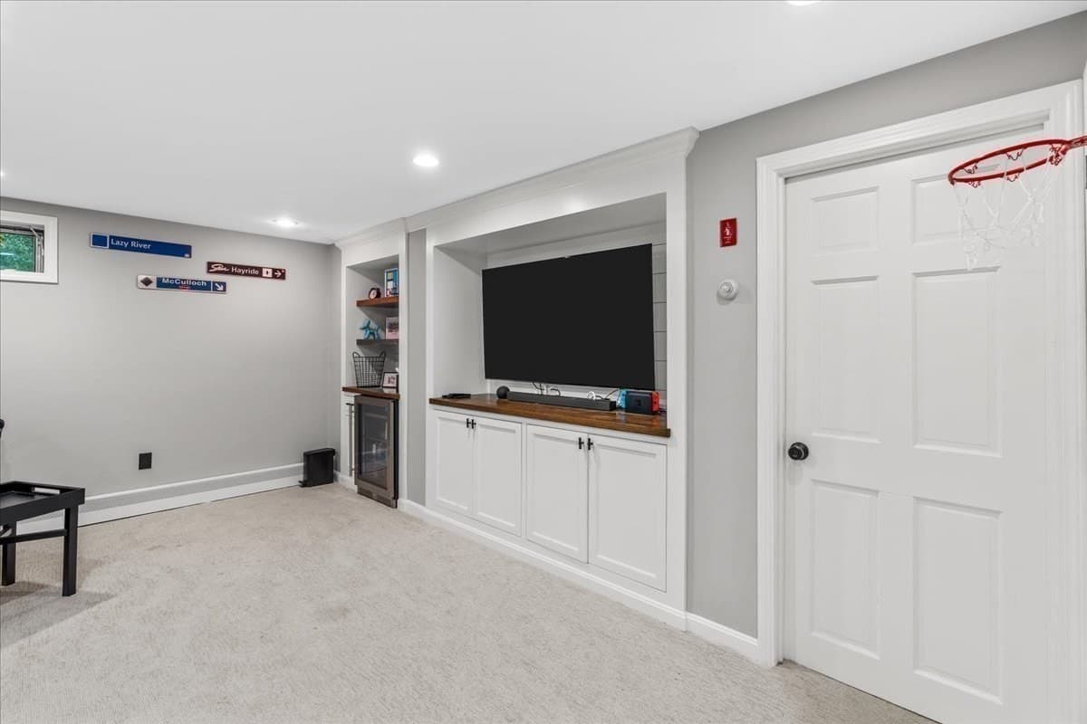 Single Family Residence at 19 Whitney Woods Lane, Cohasset MA 02025, Cohasset, photo 21 of 28
