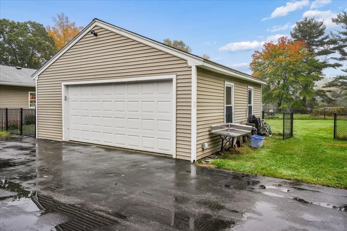 Single Family Residence at 8 Brown Rd, Shirley MA 01464, Shirley, photo 38 of 42